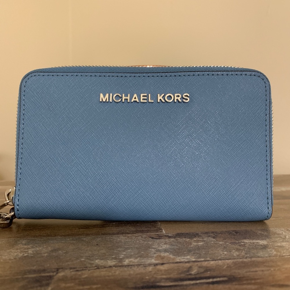 Michael Kors Wristlet Wallet